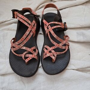 Chaco Women's Coral Pattern Strappy Sandals with Black Footbed